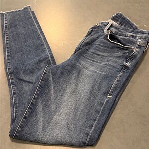 Good American 
Good Legs Jeans